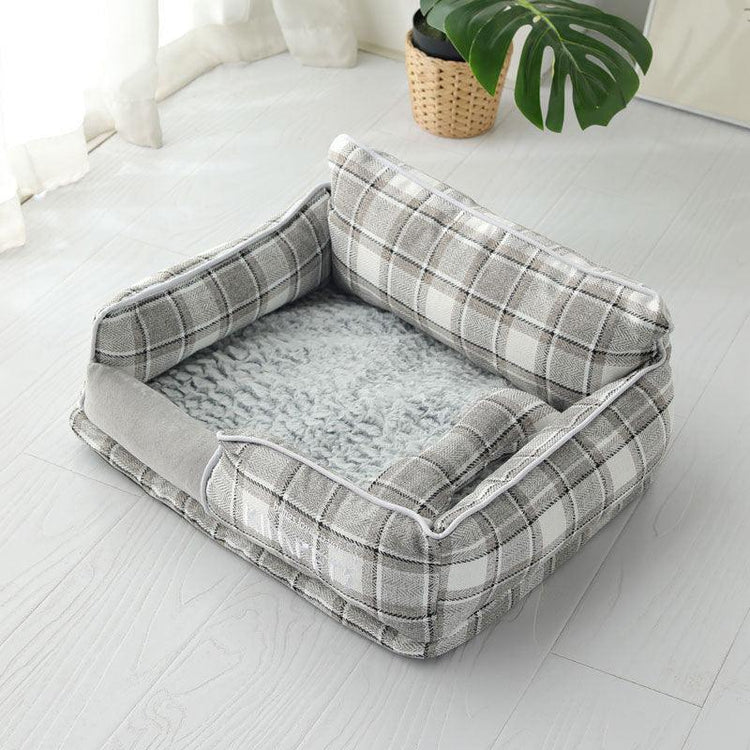 Memory foam dog bed and cat litter, providing ultimate comfort and support for pets of all sizes